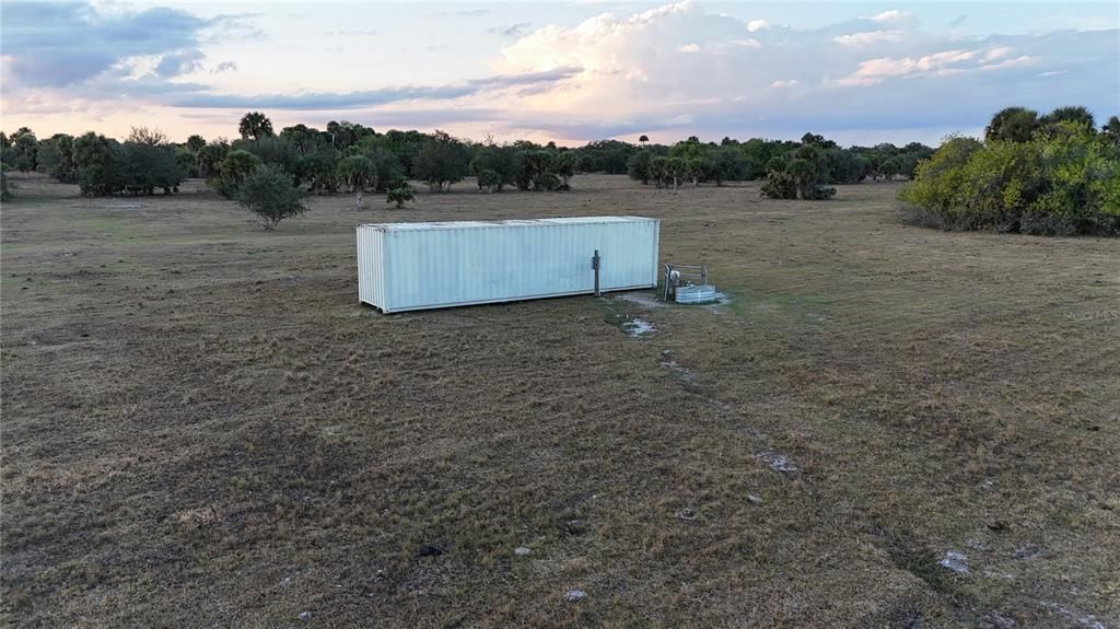 На продажу: $355,000 (20.98 acres)