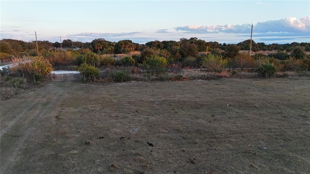 На продажу: $355,000 (20.98 acres)