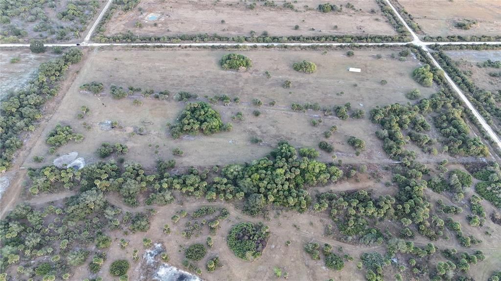 На продажу: $355,000 (20.98 acres)