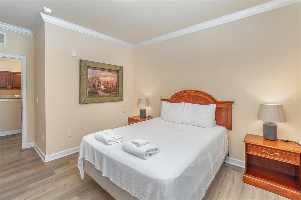 Active With Contract: $199,900 (3 beds, 2 baths, 1244 Square Feet)