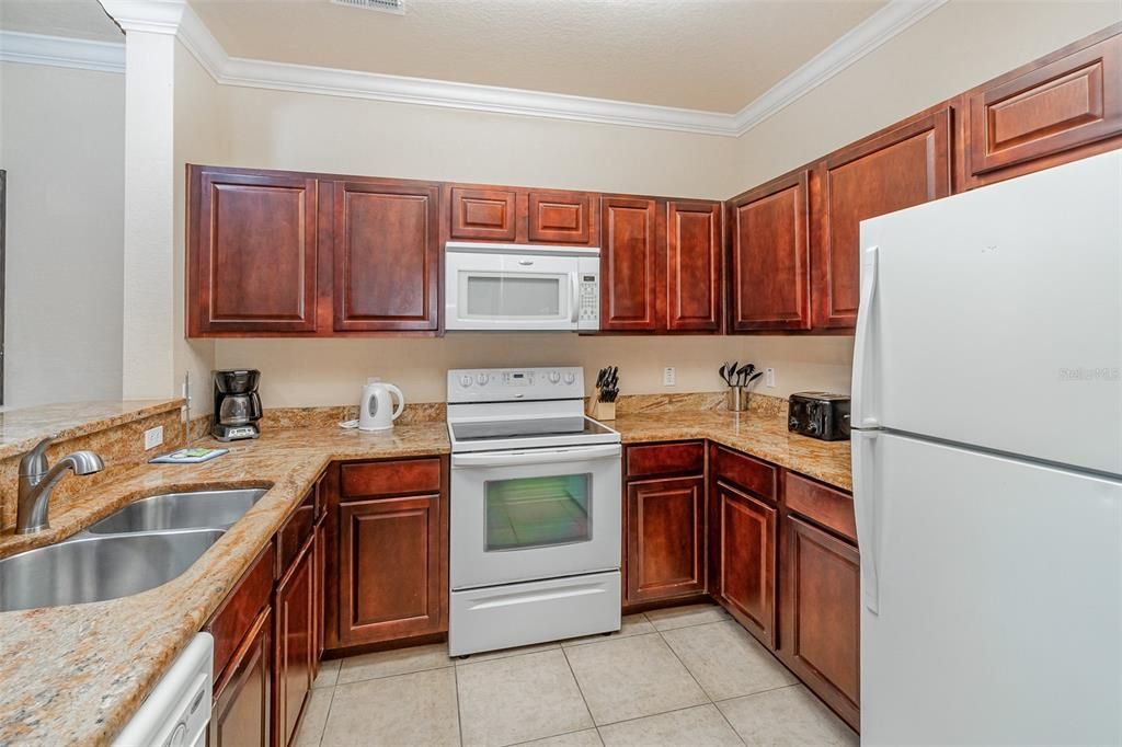 Active With Contract: $199,900 (3 beds, 2 baths, 1244 Square Feet)