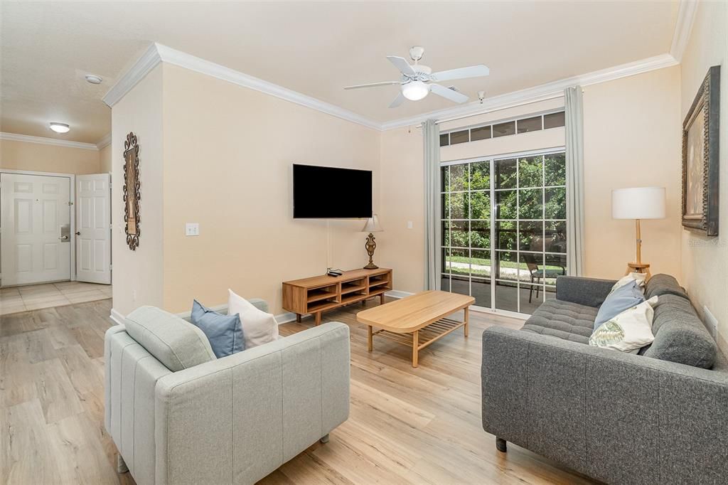 Active With Contract: $199,900 (3 beds, 2 baths, 1244 Square Feet)