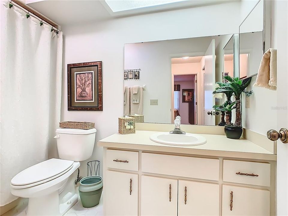 Active With Contract: $215,000 (2 beds, 2 baths, 1682 Square Feet)