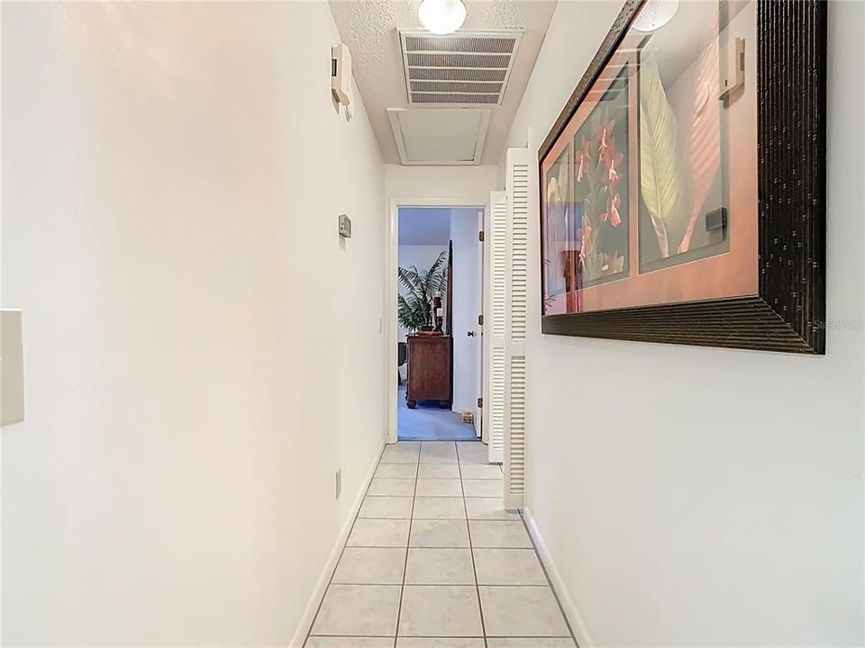 Active With Contract: $215,000 (2 beds, 2 baths, 1682 Square Feet)