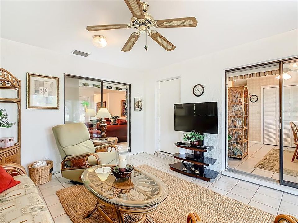 Active With Contract: $215,000 (2 beds, 2 baths, 1682 Square Feet)