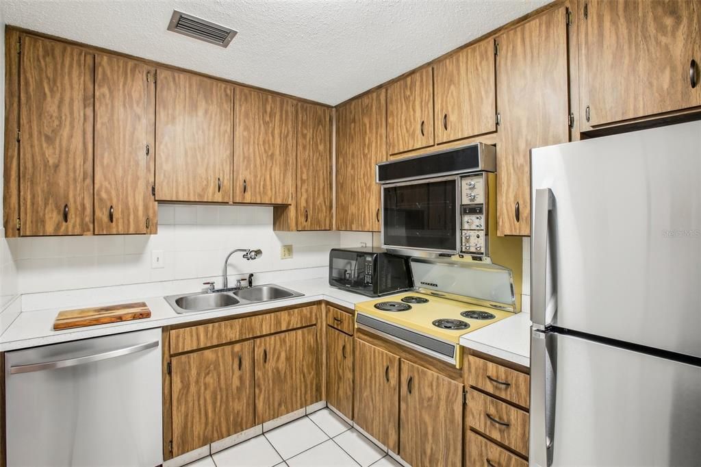 En Venta: $180,000 (2 camas, 1 baños, 930 Pies cuadrados)