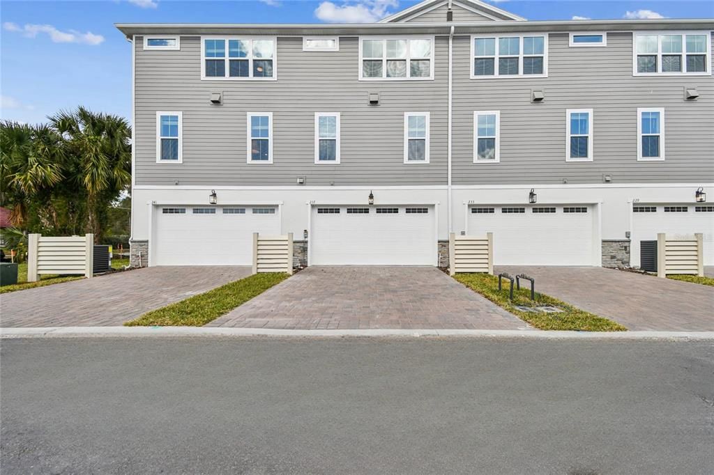 Active With Contract: $529,990 (4 beds, 3 baths, 2025 Square Feet)