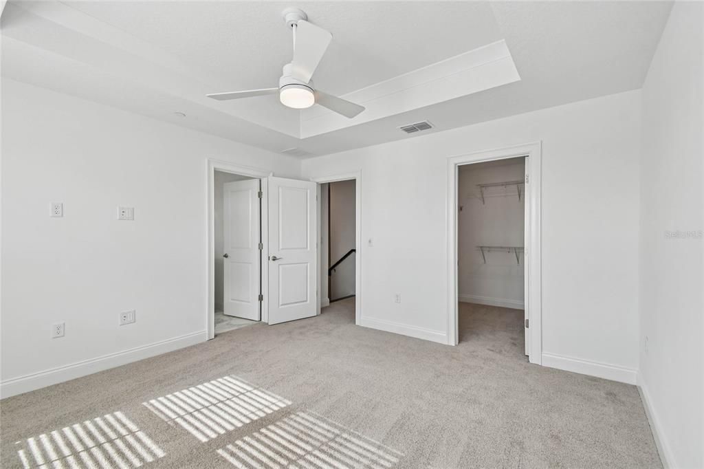 Active With Contract: $529,990 (4 beds, 3 baths, 2025 Square Feet)