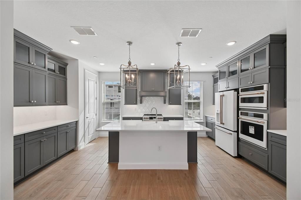 Active With Contract: $529,990 (4 beds, 3 baths, 2025 Square Feet)