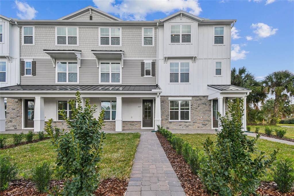 Active With Contract: $529,990 (4 beds, 3 baths, 2025 Square Feet)