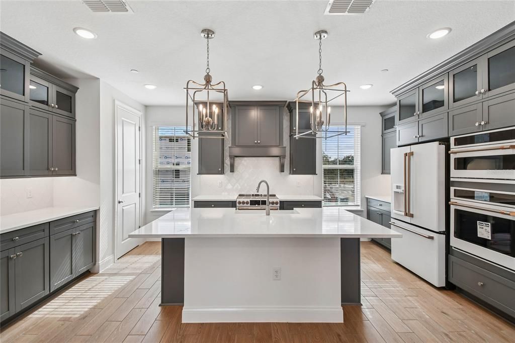 Active With Contract: $529,990 (4 beds, 3 baths, 2025 Square Feet)