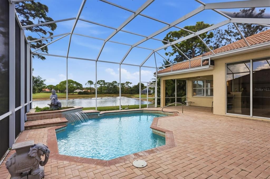 Activo con contrato: $1,499,000 (3 camas, 3 baños, 3246 Pies cuadrados)
