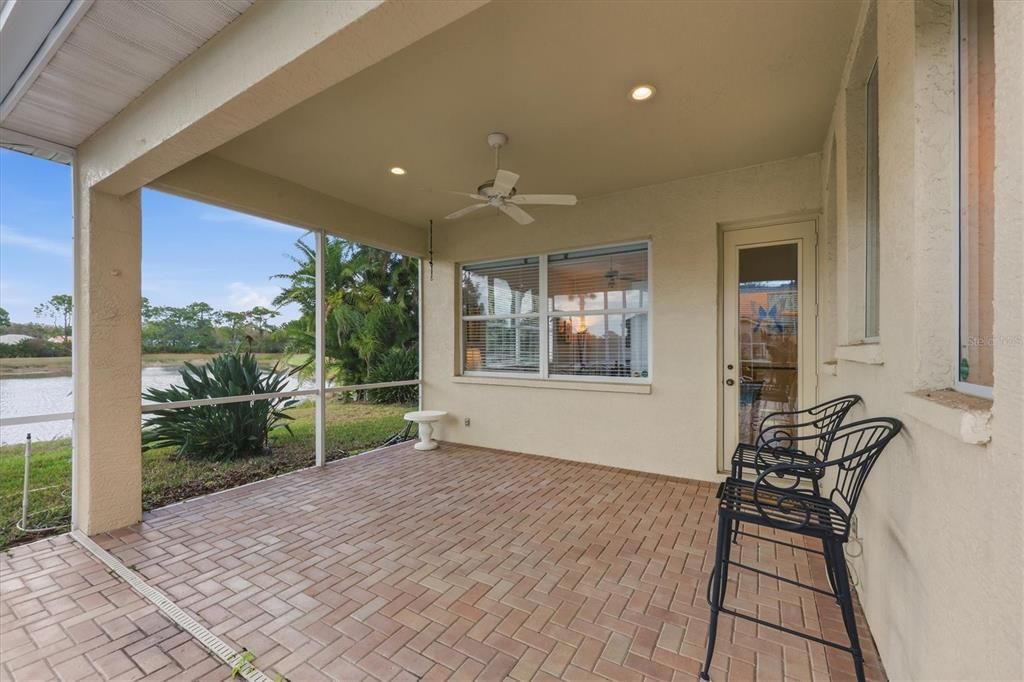 Activo con contrato: $1,499,000 (3 camas, 3 baños, 3246 Pies cuadrados)