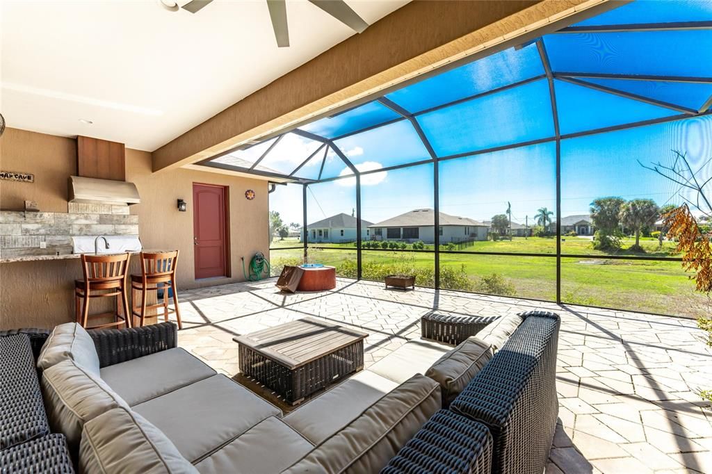 En Venta: $625,000 (6 camas, 4 baños, 3294 Pies cuadrados)