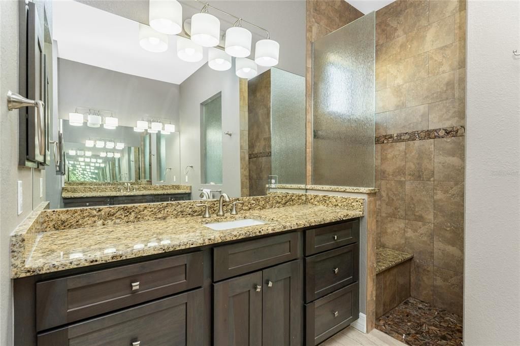 En Venta: $625,000 (6 camas, 4 baños, 3294 Pies cuadrados)