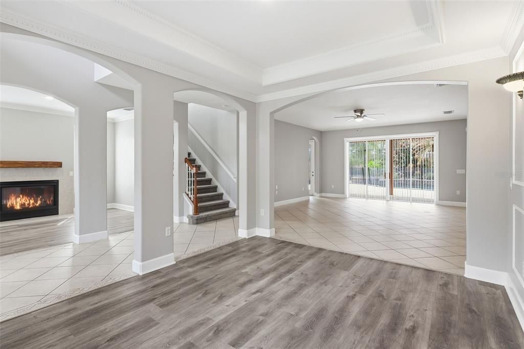Active With Contract: $687,400 (6 beds, 4 baths, 3994 Square Feet)