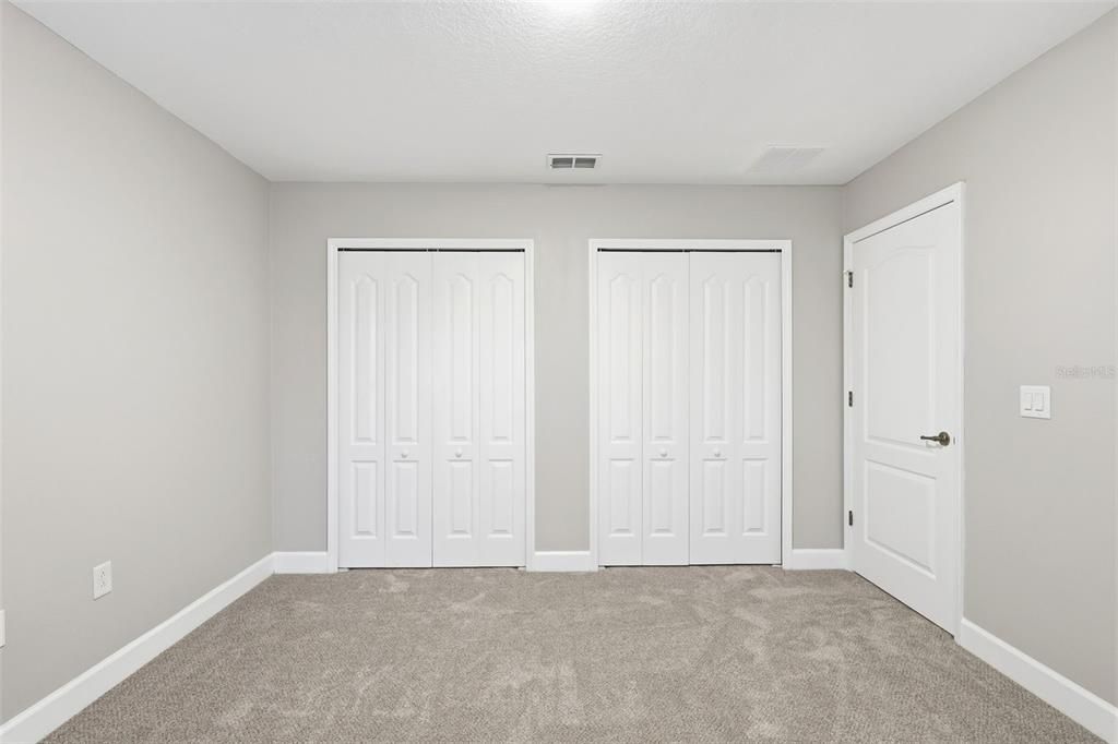 Active With Contract: $687,400 (6 beds, 4 baths, 3994 Square Feet)