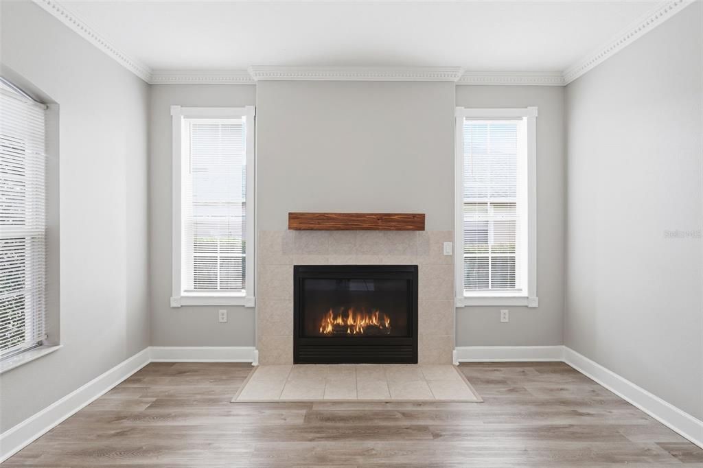 Active With Contract: $687,400 (6 beds, 4 baths, 3994 Square Feet)