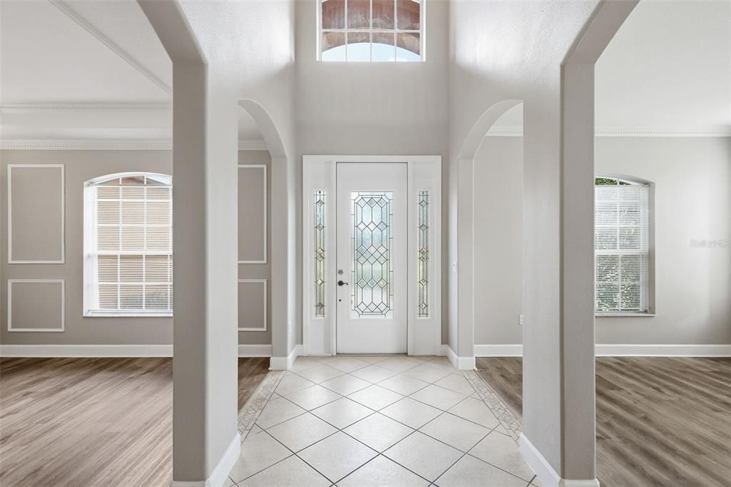Active With Contract: $687,400 (6 beds, 4 baths, 3994 Square Feet)