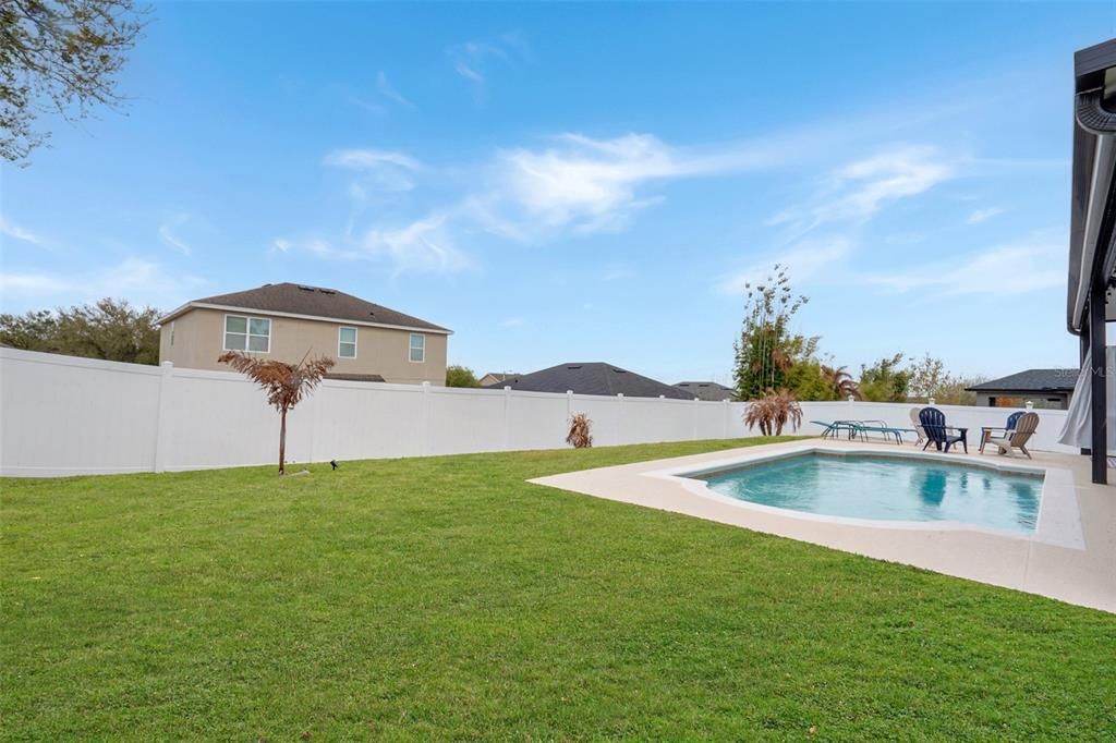 Activo con contrato: $539,900 (4 camas, 2 baños, 2836 Pies cuadrados)