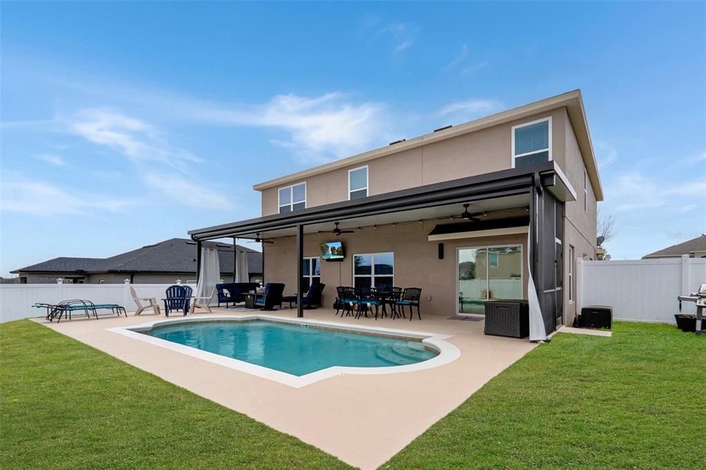 Activo con contrato: $539,900 (4 camas, 2 baños, 2836 Pies cuadrados)