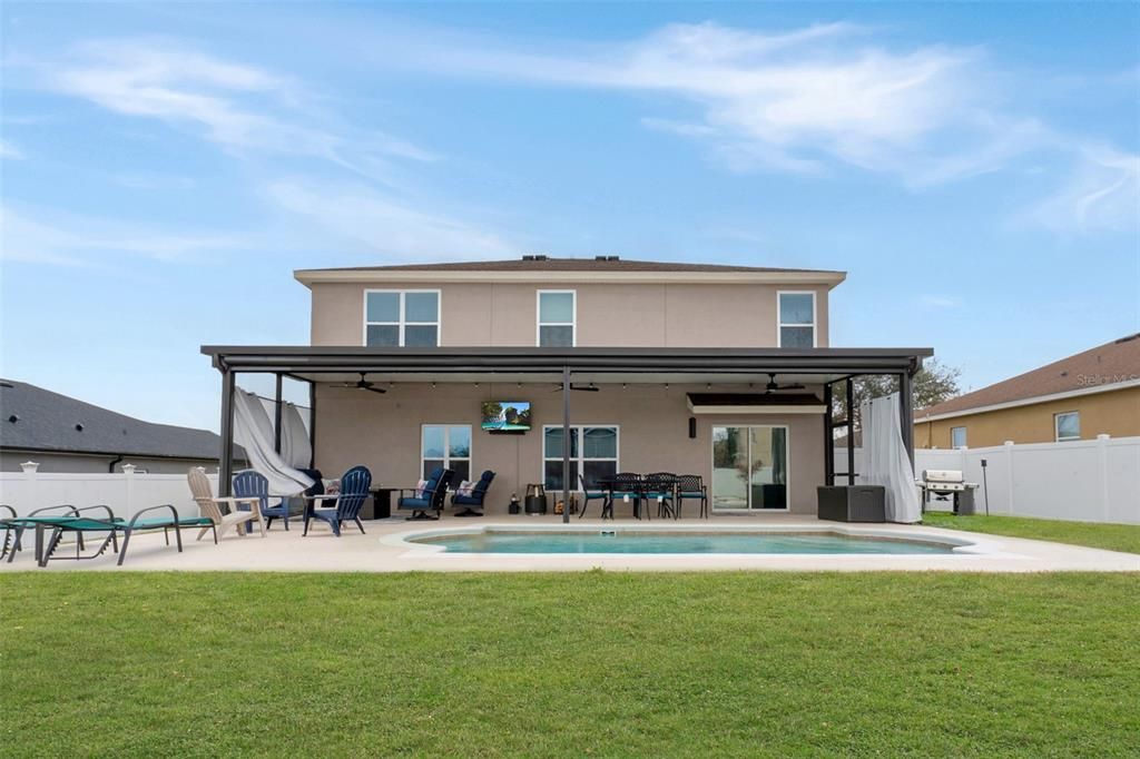 Activo con contrato: $539,900 (4 camas, 2 baños, 2836 Pies cuadrados)