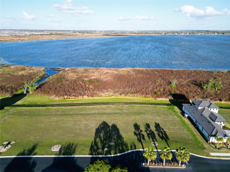 En Venta: $190,000 (0.52 acres)