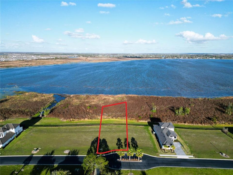 En Venta: $190,000 (0.52 acres)
