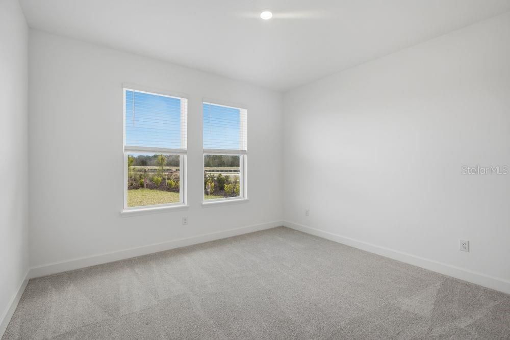 Activo con contrato: $639,999 (4 camas, 4 baños, 2921 Pies cuadrados)