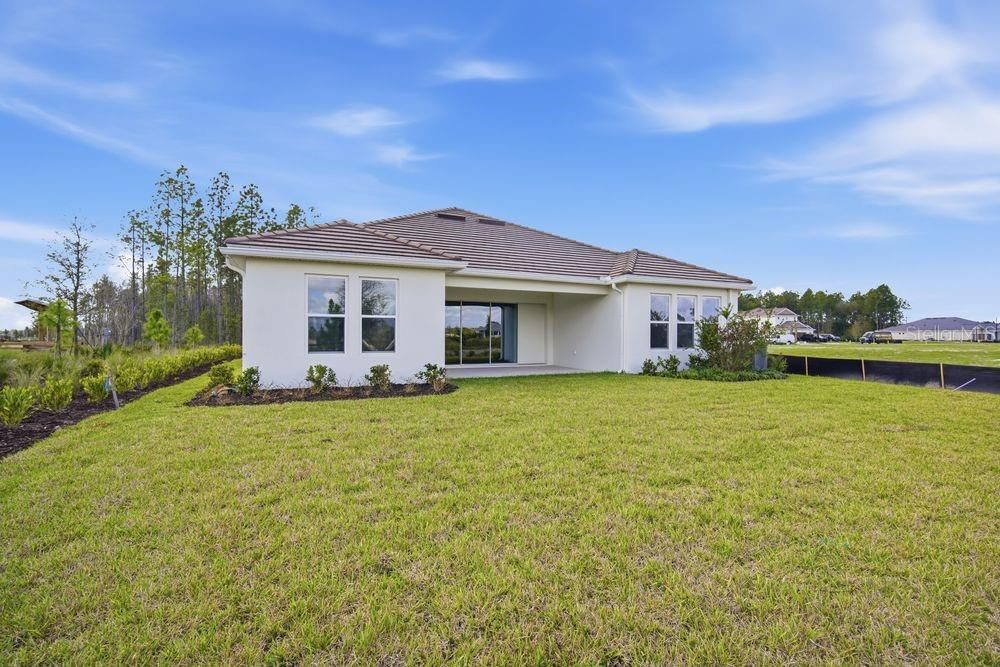 Activo con contrato: $639,999 (4 camas, 4 baños, 2921 Pies cuadrados)