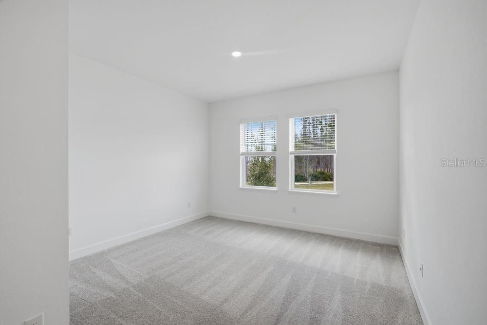 Activo con contrato: $639,999 (4 camas, 4 baños, 2921 Pies cuadrados)