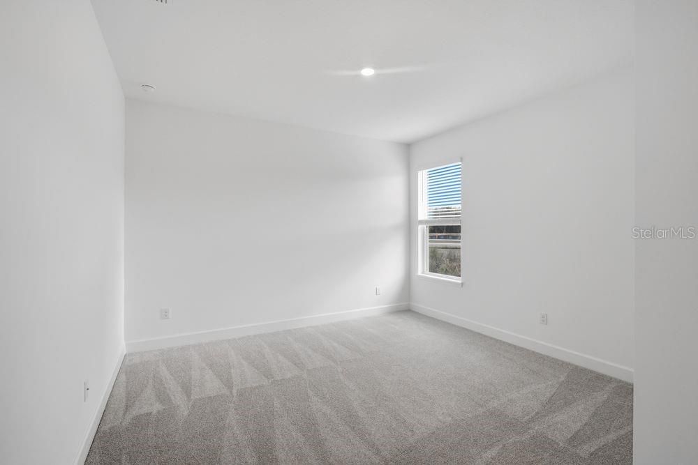 Activo con contrato: $639,999 (4 camas, 4 baños, 2921 Pies cuadrados)