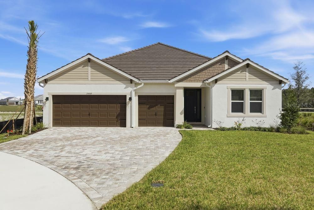 Activo con contrato: $639,999 (4 camas, 4 baños, 2921 Pies cuadrados)