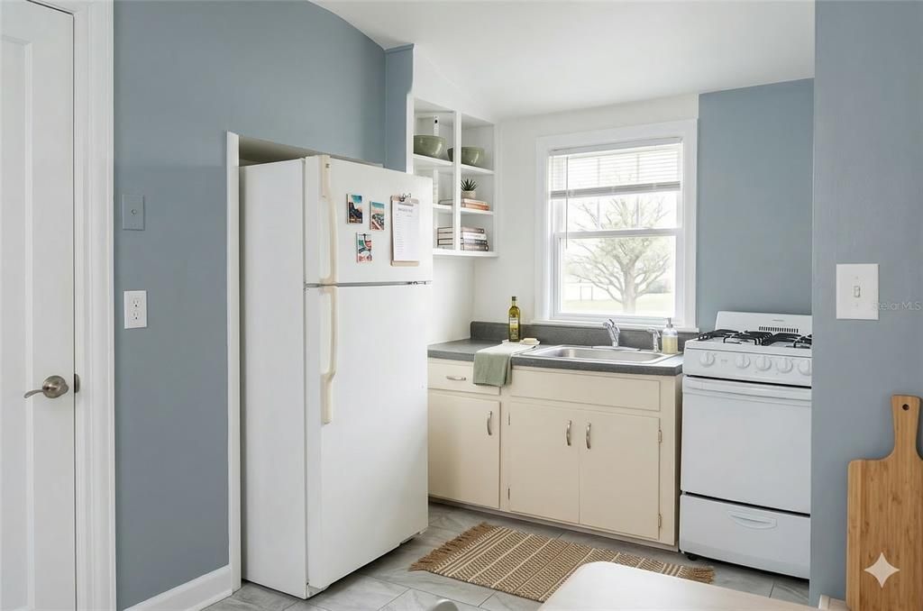 For Sale: $350,000 (4 beds, 0 baths, 1448 Square Feet)