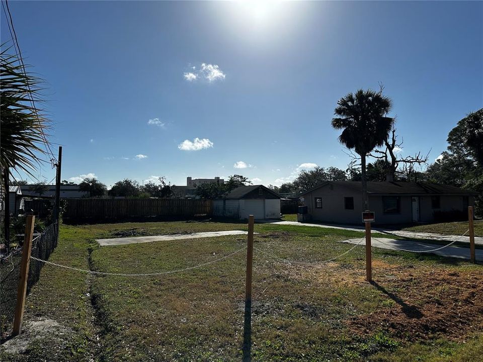 На продажу: $20,000 (0.11 acres)