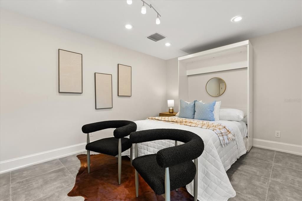 For Sale: $6,900,000 (6 beds, 5 baths, 6396 Square Feet)