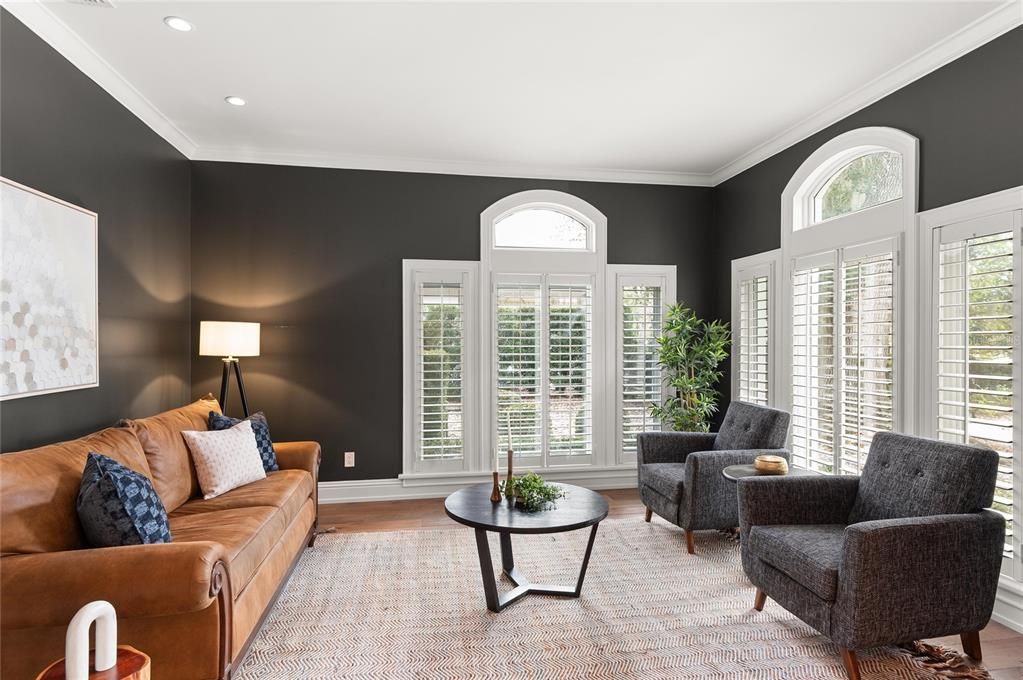 For Sale: $6,900,000 (6 beds, 5 baths, 6396 Square Feet)