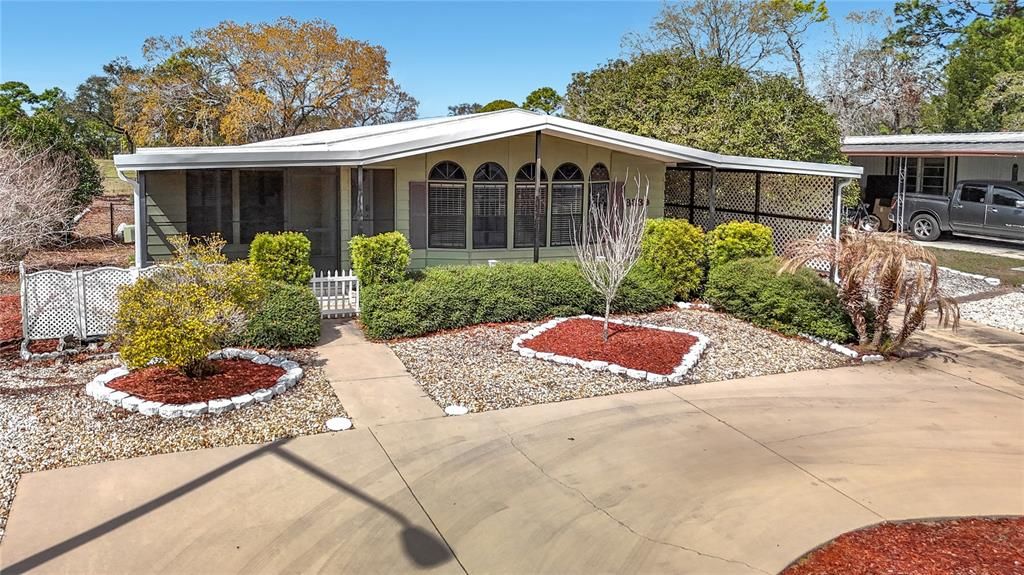 Active With Contract: $189,000 (3 beds, 2 baths, 1904 Square Feet)