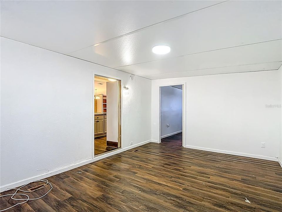 Active With Contract: $189,000 (3 beds, 2 baths, 1904 Square Feet)