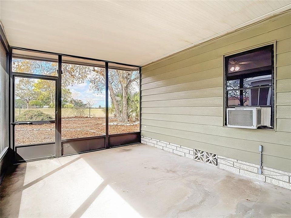 Active With Contract: $189,000 (3 beds, 2 baths, 1904 Square Feet)
