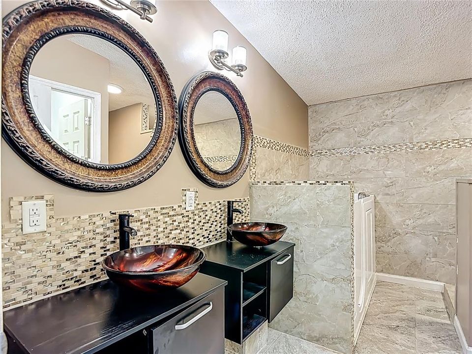 Active With Contract: $189,000 (3 beds, 2 baths, 1904 Square Feet)