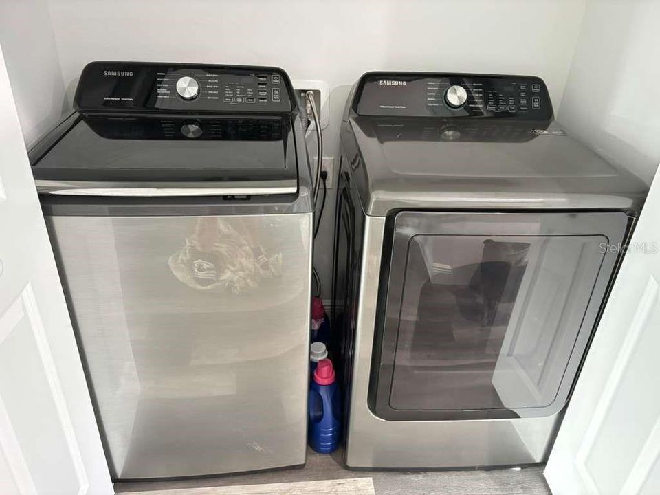 En Venta: $500,000 (6 camas, 0 baños, 2454 Pies cuadrados)