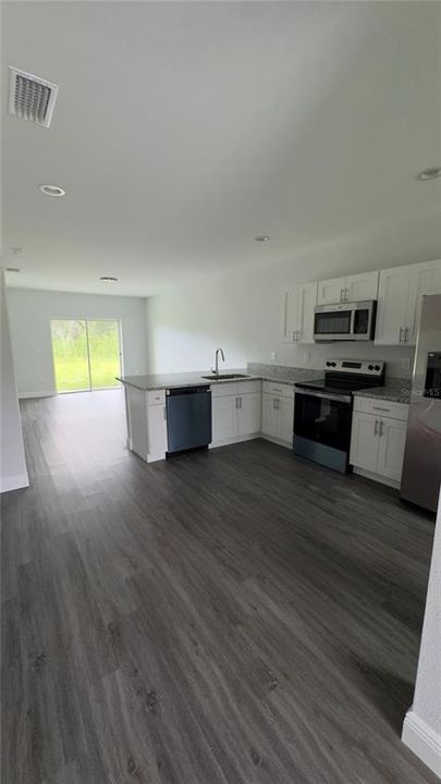En Venta: $500,000 (6 camas, 0 baños, 2454 Pies cuadrados)