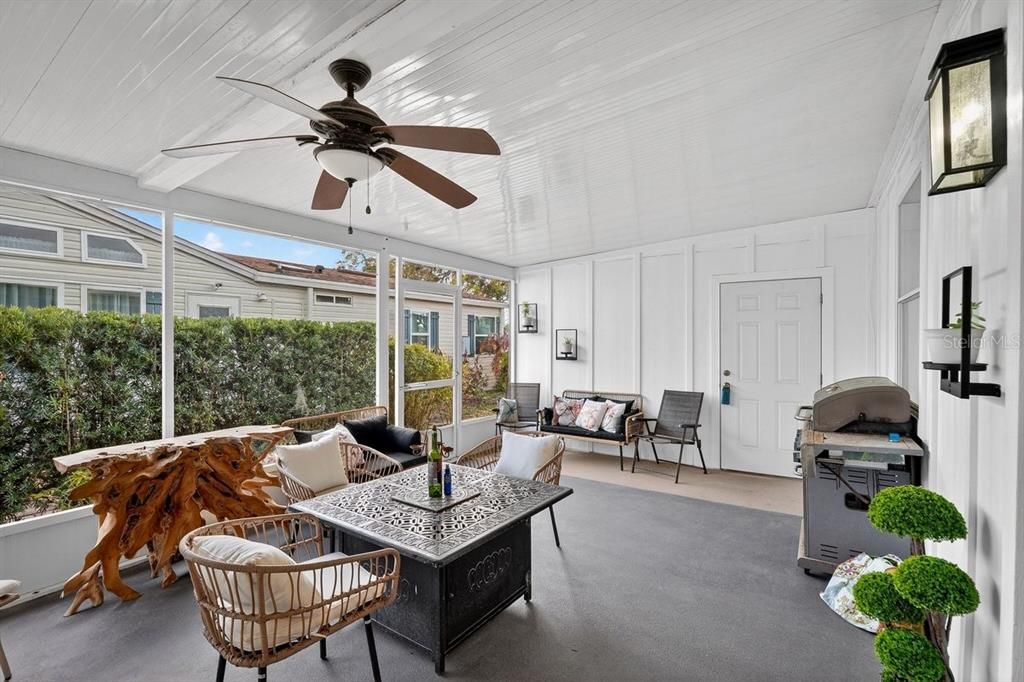 For Sale: $499,999 (3 beds, 2 baths, 2517 Square Feet)