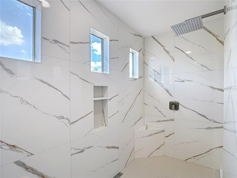 En Venta: $750,000 (4 camas, 3 baños, 3549 Pies cuadrados)
