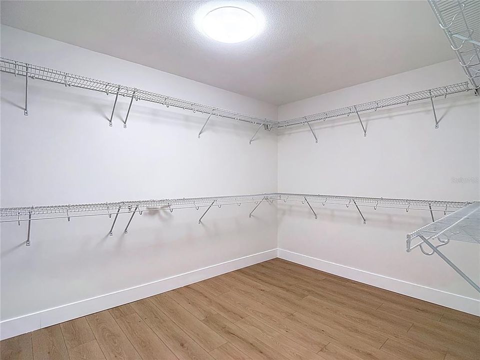 En Venta: $750,000 (4 camas, 3 baños, 3549 Pies cuadrados)