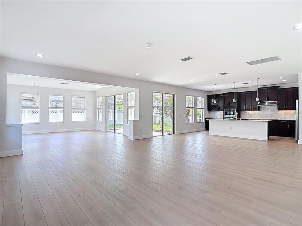 En Venta: $750,000 (4 camas, 3 baños, 3549 Pies cuadrados)