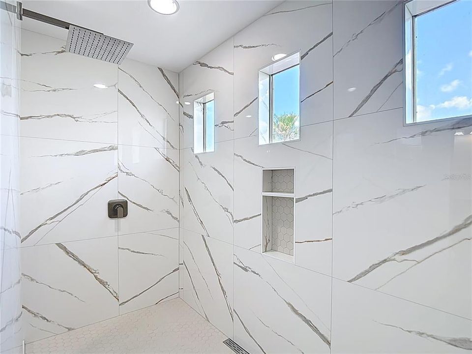En Venta: $750,000 (4 camas, 3 baños, 3549 Pies cuadrados)