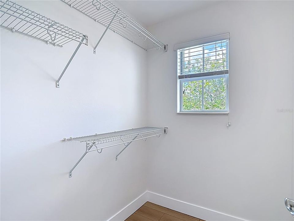En Venta: $750,000 (4 camas, 3 baños, 3549 Pies cuadrados)
