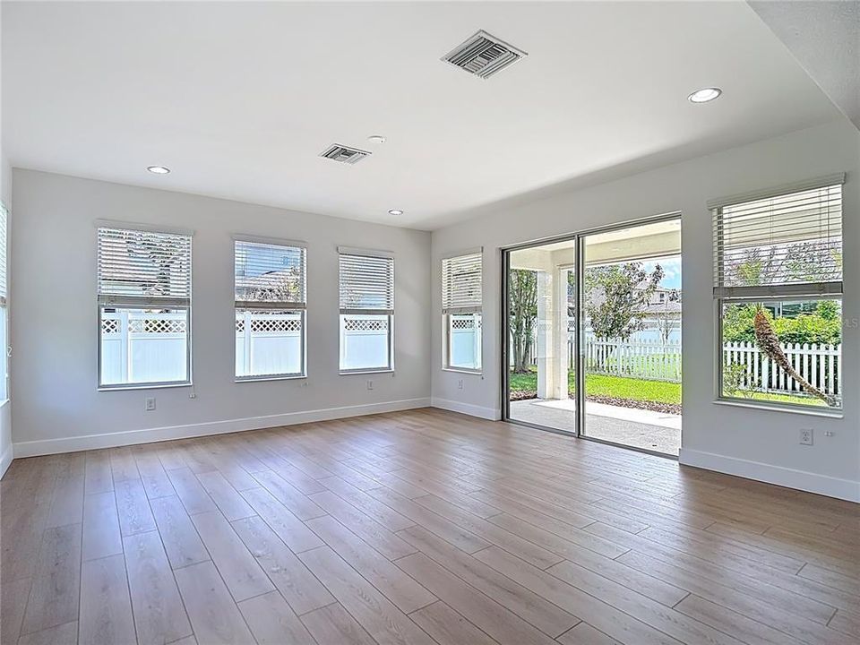 En Venta: $750,000 (4 camas, 3 baños, 3549 Pies cuadrados)